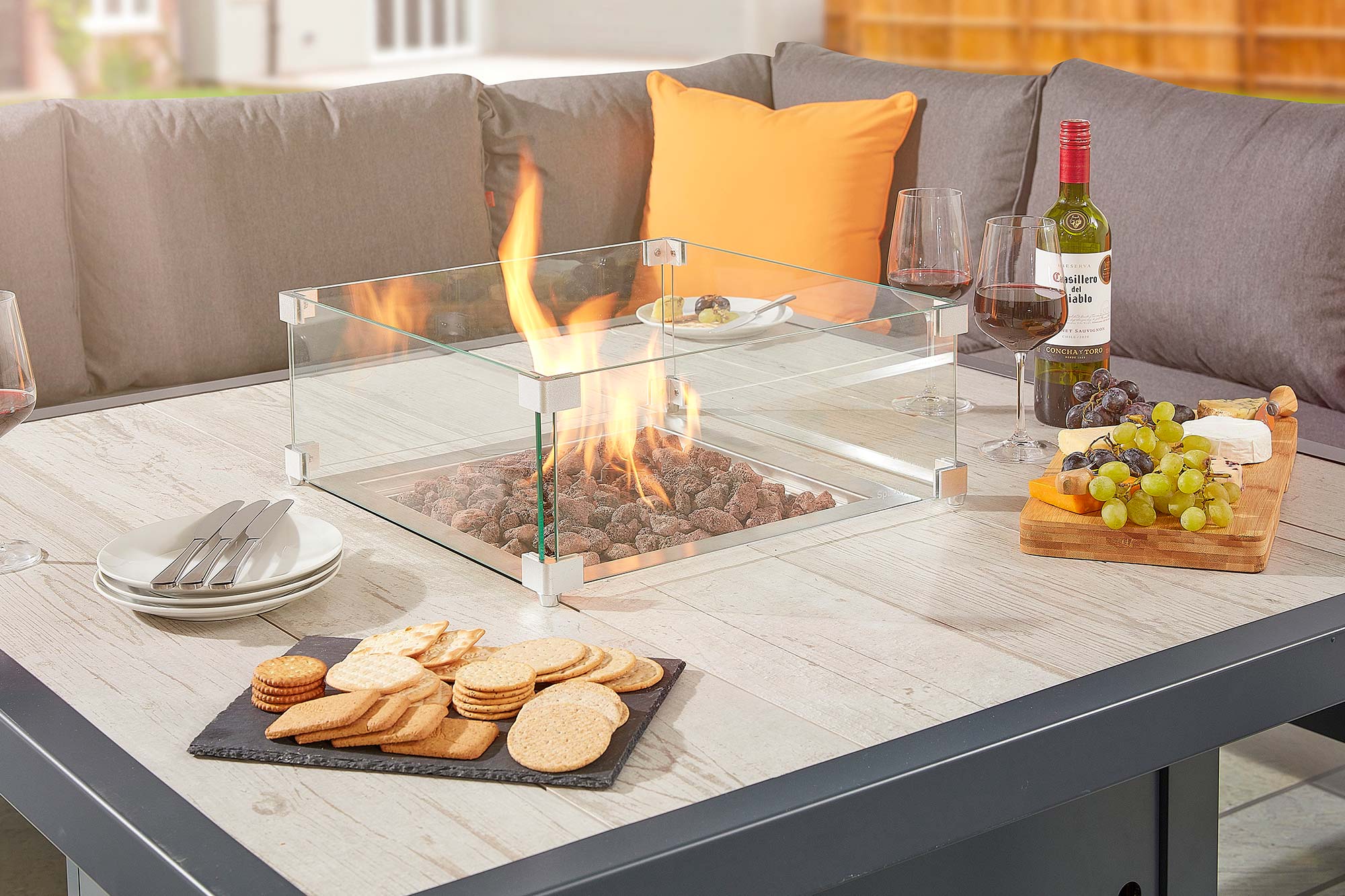 Fire pit table